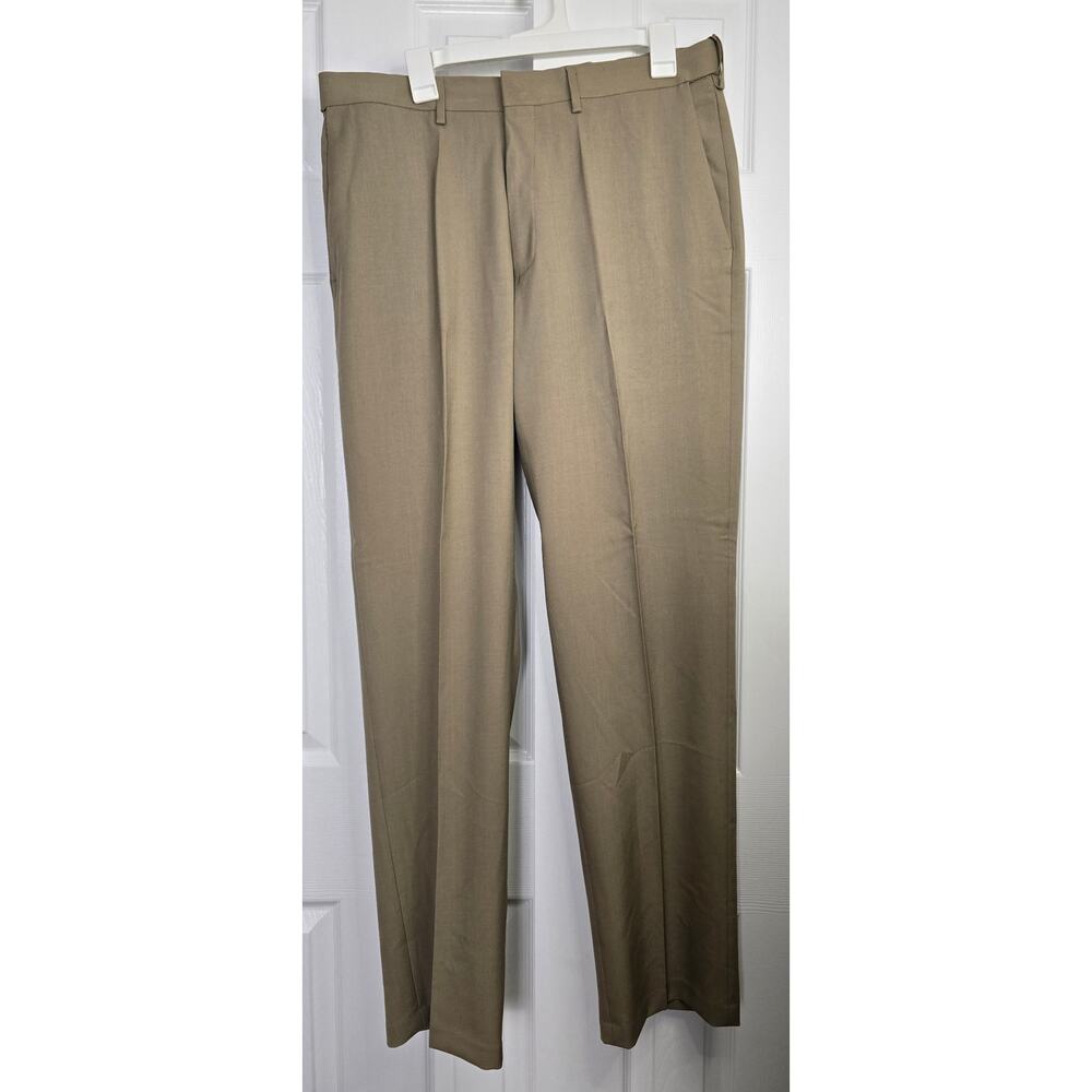 Haggar H26 Men's Premium Stretch Classic Fit Khaki Dress Pants- Size 34 x 32